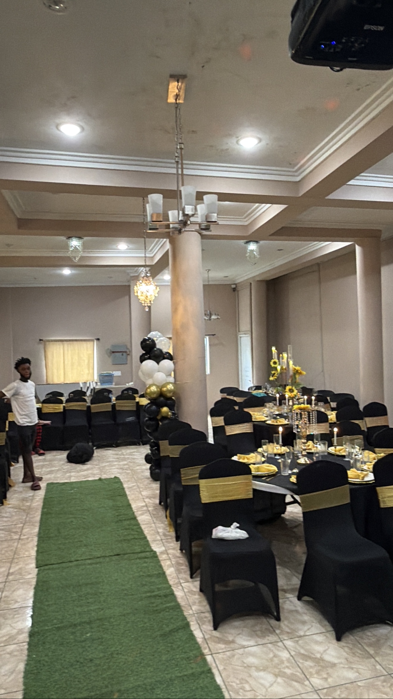Black and Gold Aisle